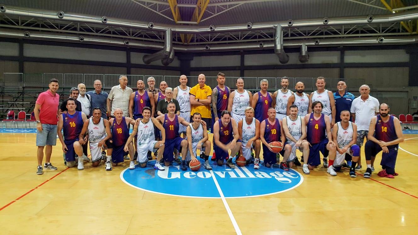 Partido amistoso Veteranos Baloncesto FCB en Cerdaña